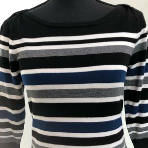 🔥MAKE ME AN OFFER!🔥 Striped sweater